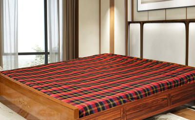 CRAZYWEAVES Zippered Single Size Mattress Cover(Red)