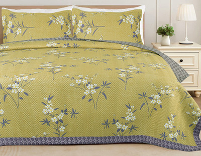 VAS COLLECTIONS Cotton King Sized Bedding Set(Green, 1 Bedcover With 2 Pillows Covers)