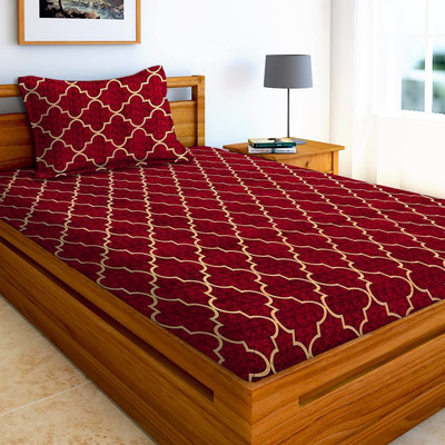 Decent Home 240 TC Microfiber Single Checkered Flat Bedsheet  (Pack Of 1, Maroon) For Rs. 104 @ 90 %