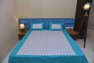 RIYA FABRICS 151 TC Cotton Double Jaipuri Prints Flat Bedsheet(Pack of 1, Blue)