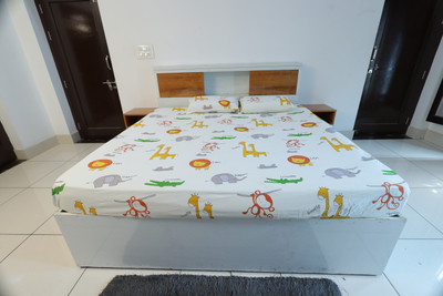 As looms Polyester Double Fitted (Elastic) 200 TC Cartoon Bedsheet(Pack of 1, White)