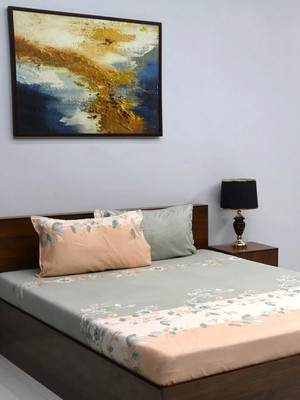 Bombay Dyeing Microfiber Queen Flat 144 TC Floral Bedsheet(Pack of 1, Peach)