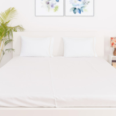 Oyvu Cotton Queen Fitted (Elastic) 300 TC Solid Bedsheet(Pack of 1, White Gold Chess)