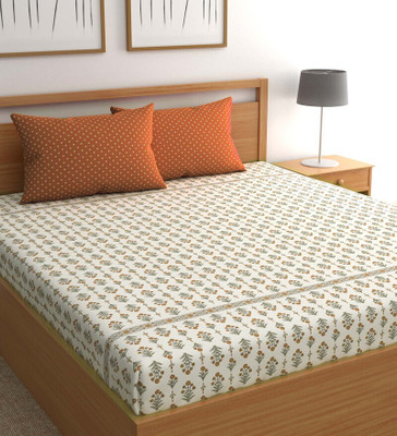 Casacraft by Pepperfry Microfiber Queen Flat 210 TC Floral Bedsheet(Pack of 1, Orange)