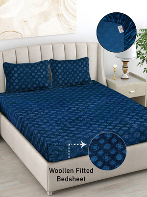 Fabinaliv Woolen King Fitted (Elastic) 300 TC Geometric Bedsheet(Pack of 1, Navy Blue)