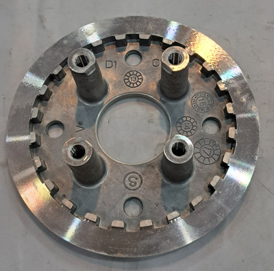 Sai CLUTCH CENTER VICTOR/VICTOR GLX Bike Clutch Cover