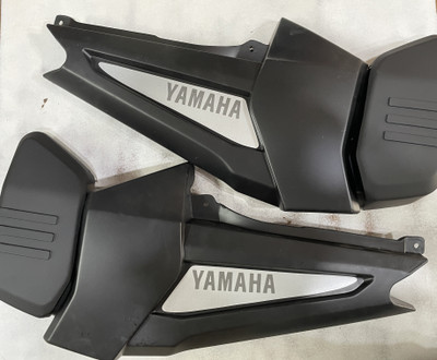 A.A.I FZ V1 FZs16 Side Panel Set (Black/Silver) Bike Fairing Kit