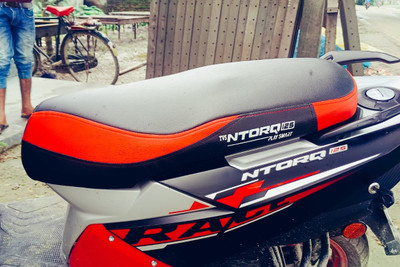 Hena N TROQ 125 scooty seat cover dual Red ton rolling seat cover TVS Single Bike Seat Cover For TVS NTorq 125