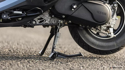 WEELIN Yahama-Fascino-Black-Shiny Bike Centre Stand