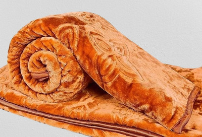 Anadhika Self Design Single Mink Blanket for  Heavy Winter(Woollen Blend, Gold)