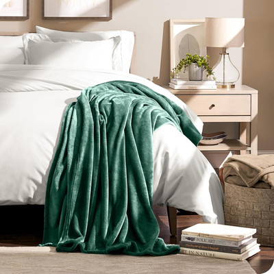 OPULENCE LOOM Solid Double AC Blanket for  AC Room(Microfiber, Green)