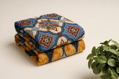 KLOTHO HOME Geometric Single Fleece Blanket for  Heavy Winter(Microfiber, Blue, Yellow)