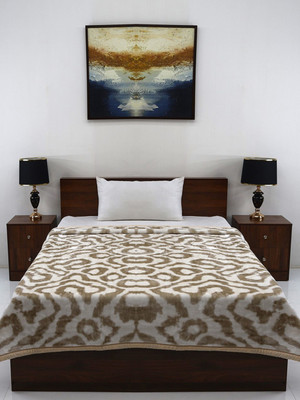 Signature Abstract Single Mink Blanket for  Mild Winter(Polyester, Beige)
