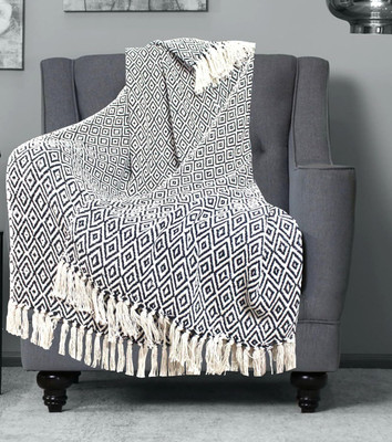 Juctos Geometric Single Throw for  AC Room(Cotton, Black & White)