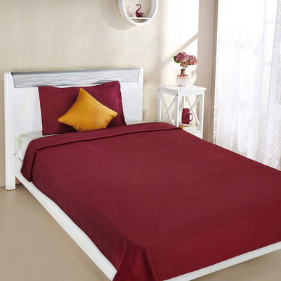 n g products Solid Single Fleece Blanket for  Mild Winter(Polyester, Red)