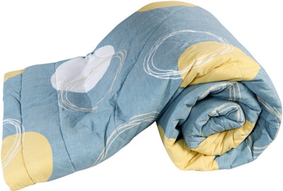 Floating Dreams Geometric Double Comforter for  Heavy Winter(Poly Cotton, Multicolor)