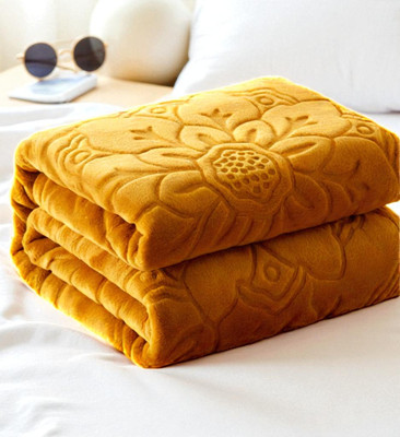 Swikon star Self Design Double Mink Blanket for  Heavy Winter(Microfiber, Gold)