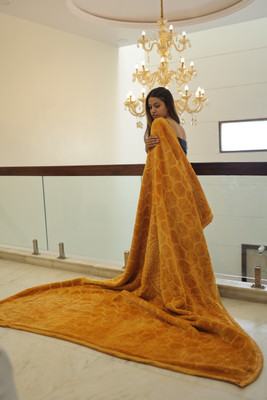 KIXTA Self Design Double Mink Blanket for  Heavy Winter(Microfiber, golden)