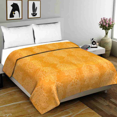 DORISTYLE Self Design Double Mink Blanket for  Heavy Winter(Microfiber, Golden)