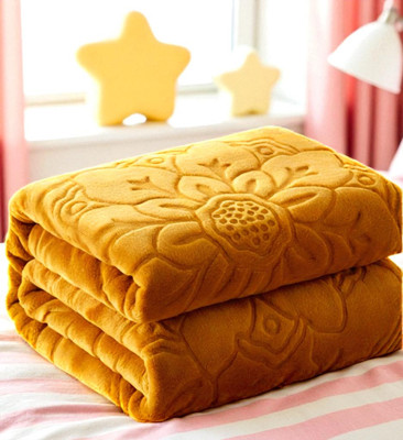 Swikon star Floral Double Mink Blanket for  Heavy Winter(Microfiber, Gold)