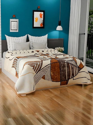 Signature Printed Double Mink Blanket for  Heavy Winter(Polyester, Cream)