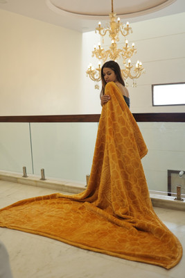 KIXTA Self Design Double Mink Blanket for  Heavy Winter(Microfiber, golden)