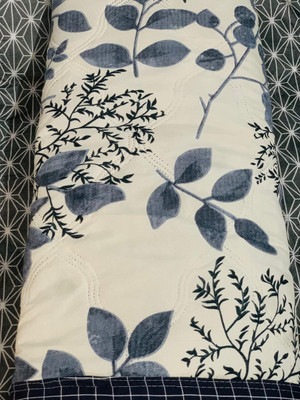 Comfort Shoppy Floral Single Comforter for  Mild Winter(Cotton, Blue, Black, White)