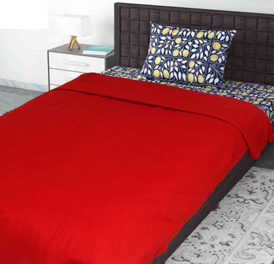 VORDVIGO Solid Single Fleece Blanket for  Mild Winter(Polyester, Red)