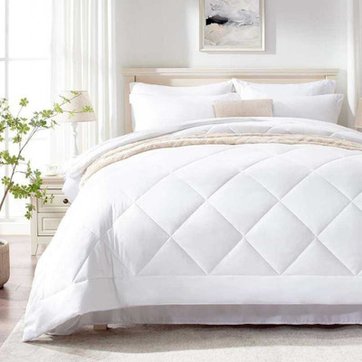 Relaxfeel Solid Single Quilt for  Heavy Winter(Polyester, White)
