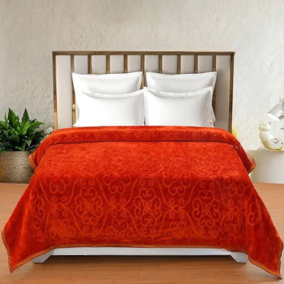 CHANDRAVATI Self Design Single Mink Blanket for  Heavy Winter(Microfiber, GOLDEN)