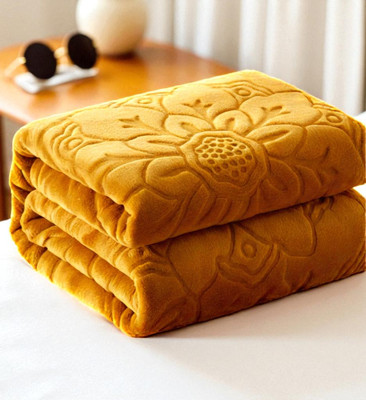 Changers Floral Double Mink Blanket for  Heavy Winter(Polyester, Gold)