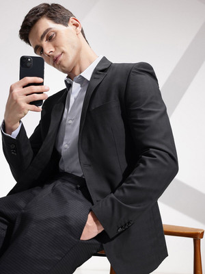 INVICTUS Checkered Single Breasted Formal Men Blazer(Black)