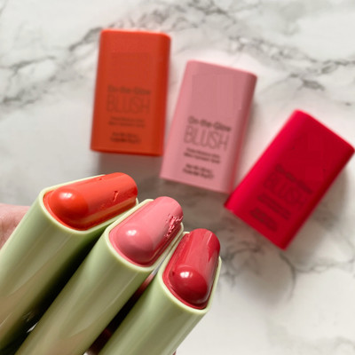 AFARAXIA Makeup Stick for Cheeks and Lips with Hydrating Formula Beauty Blush Stick(Multi colour)