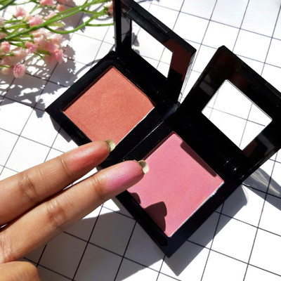 YAWI Professional Blusher Powder Matte Blusher(multi)