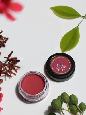 Yuency Matte finish natural looking lip & cheek tint water proof(red)
