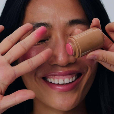 YAWI Buildable & blendable Creamy Matte Finish Pocket Cheek Blusher(Georgia Peach)