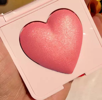 GABBU face blusher highlihger Makeup Cheek Blush Powder Blusher..(rose pink)