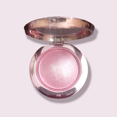 Latixmat High Pigmented Long Stay Soft Touch Light Pink Baked Blusher(LIGHT PINK)