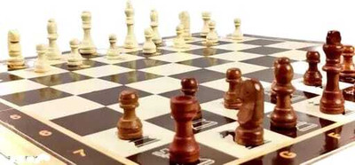 Hyper 12 Inches Light Weight Folding Chess Wooden Chess Set with 32 Pawns 32.5 cm Chess Board(Multicolor)