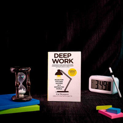 Deep Work: Rules for Focused Success in a Distracted World  - Deep Work(Paperback, Cal Newport)