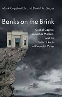 Banks on the Brink(Paperback, Copelovitch, Singer)