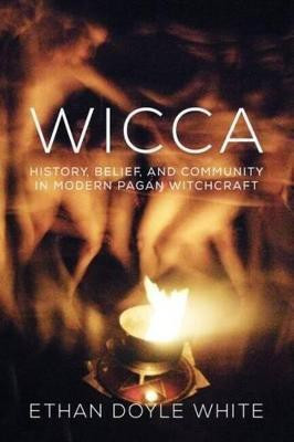 Wicca(English, Hardcover, White Ethan Doyle)