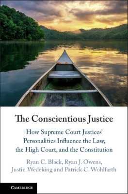 The Conscientious Justice(Paperback, Black et al)