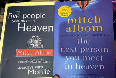 the five people you meetin heaven and the next person you meet in heaven ( combo)(Paperback, tuesday with morrie)