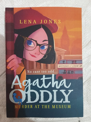 Murder At The Musuem (Lena Jones, Agatha Oddly)(Paperback, Lena Jones)