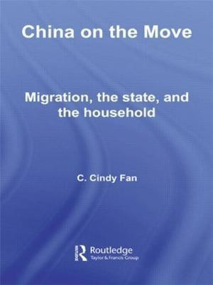 China on the Move(English, Hardcover, Fan C. Cindy)