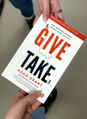 Give and Take (English, Paperback, Grant Adam)(Paperback, Grant Adam)
