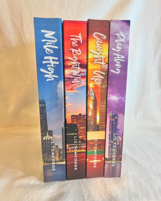 Windy City Series 4 Books Collection Set (Mile High, The Right Move, Caught Up, Play Along)(Paperback, Liz Tomforde)