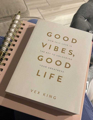 BOOKS LOUNGE-GOOD VIBES AND GOOD LIFE(Paperback, VEX KING)