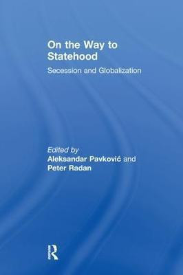 On the Way to Statehood(English, Paperback, Radan Peter)